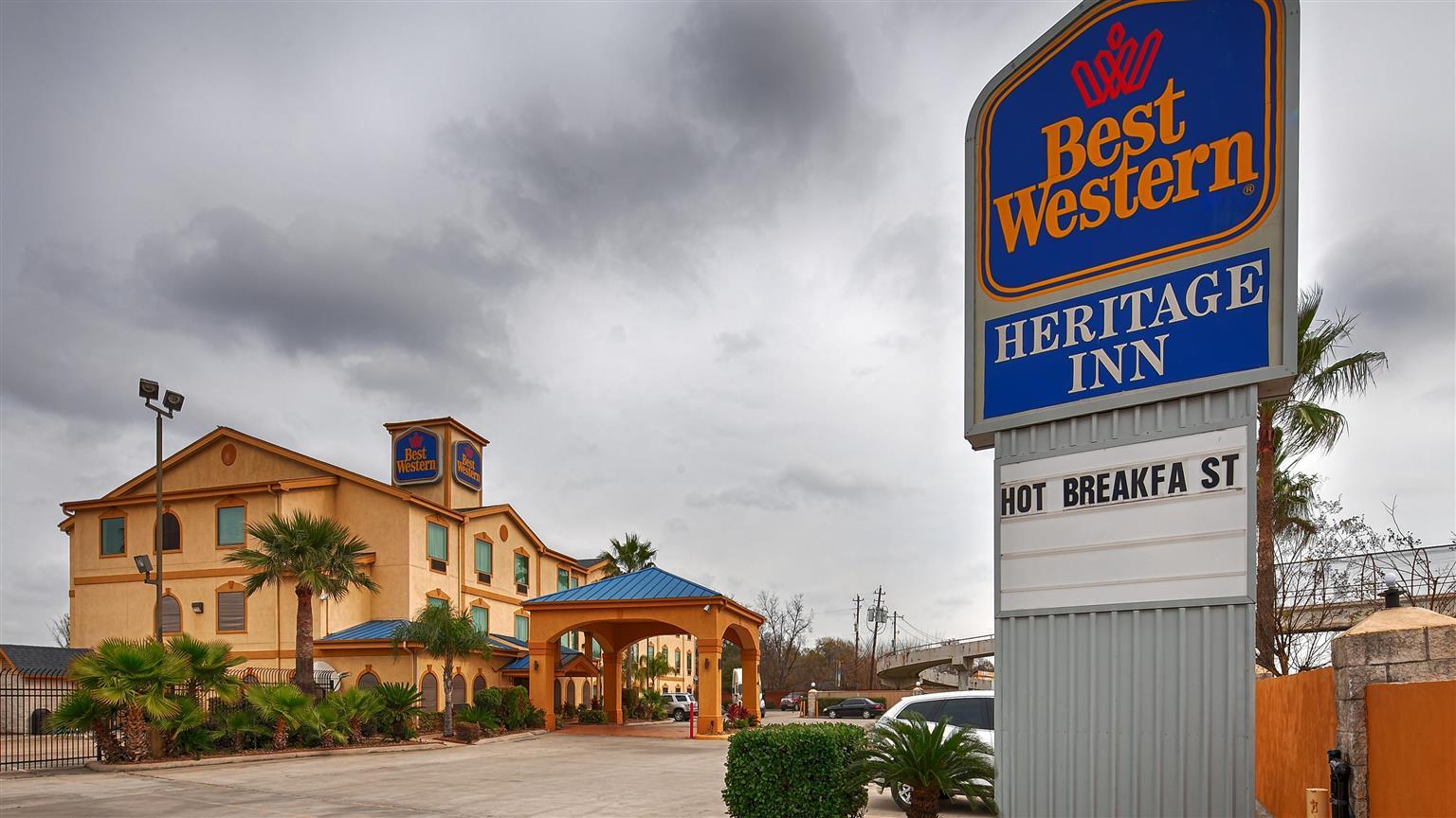 Best Western Plus Heritage Inn Houston Exterior photo